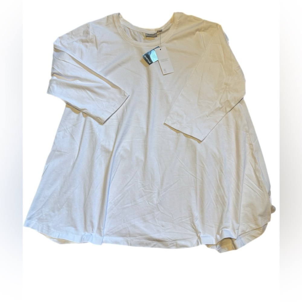 White Avenue Crew Neck Long Sleeve Top
